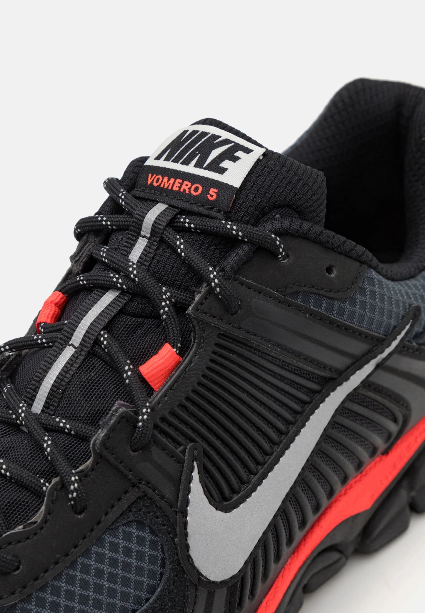 Nike Zoom Vomero 'Black Bright Crimson'