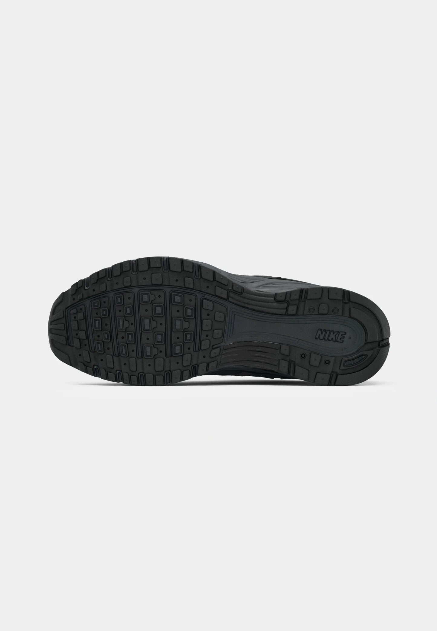 Nike P-6000 Black Reflective zool en demping
