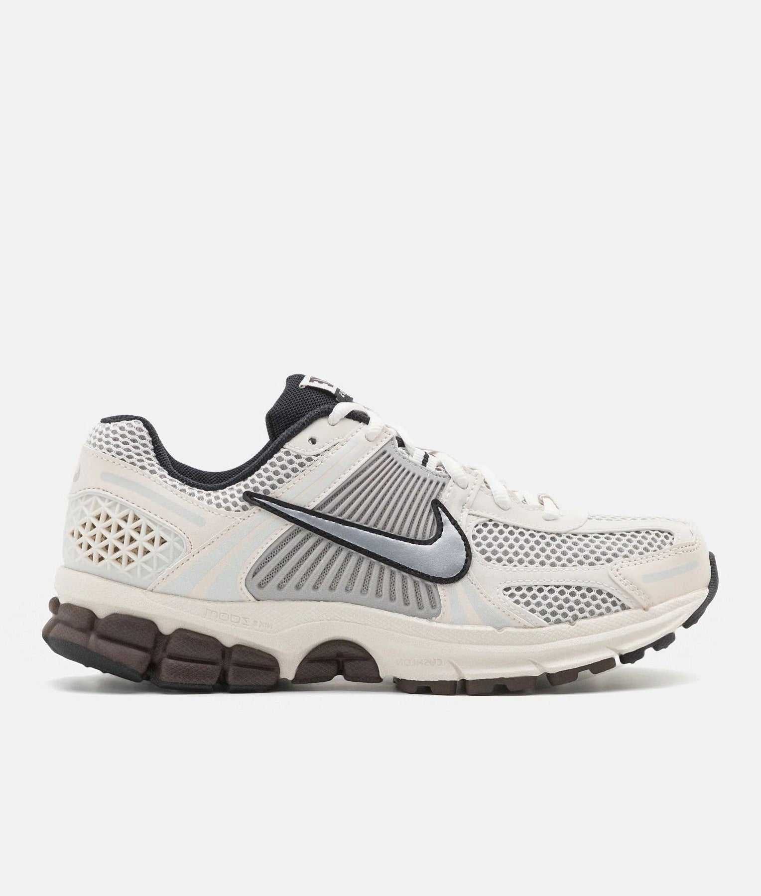 Nike Zoom Vomero 5 Phantom Light Iron Ore FJ2028-001 zijaanzicht