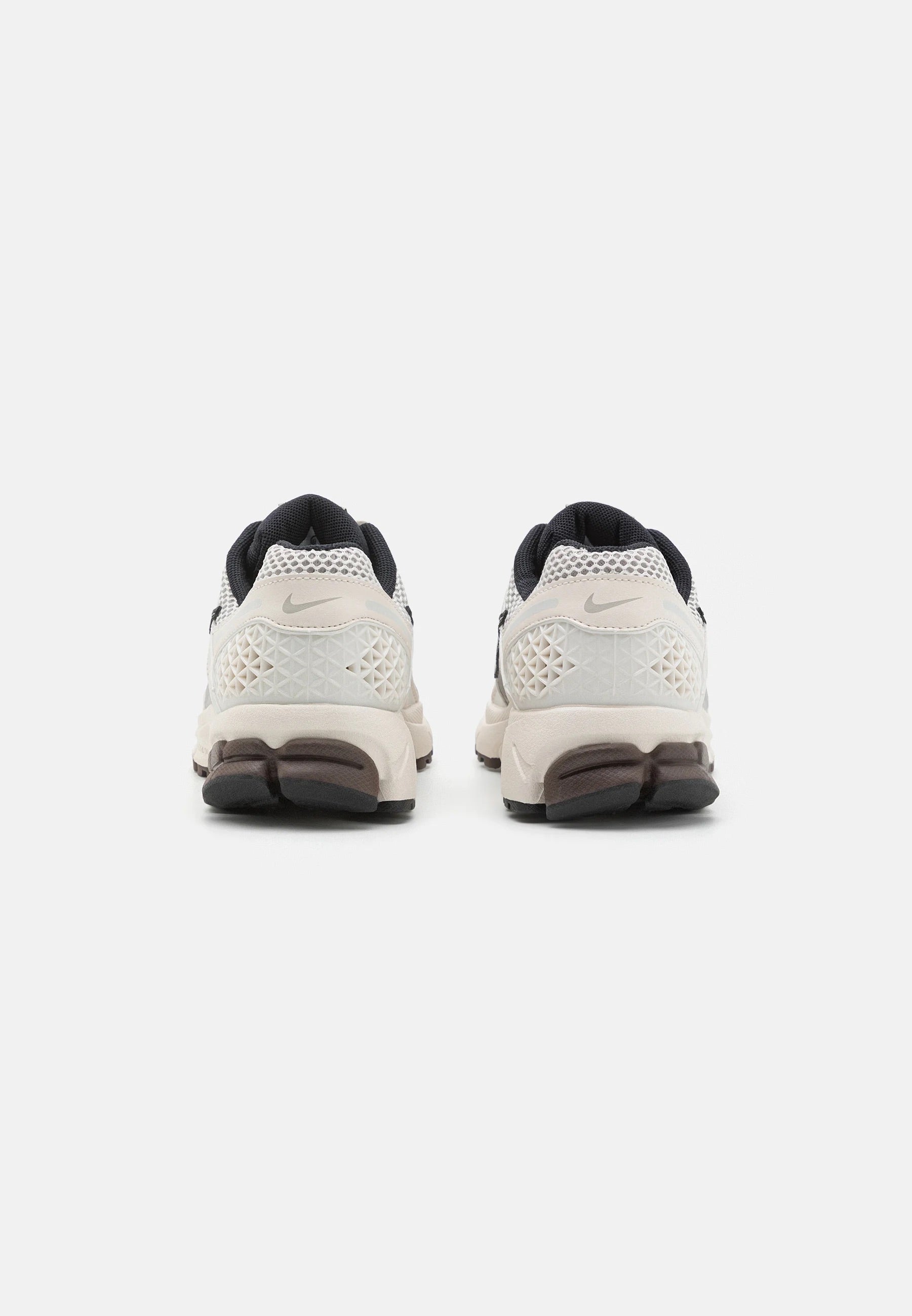 Nike Zoom Vomero 5 Phantom Light Iron Ore FJ2028-001 hiel Zoom Air