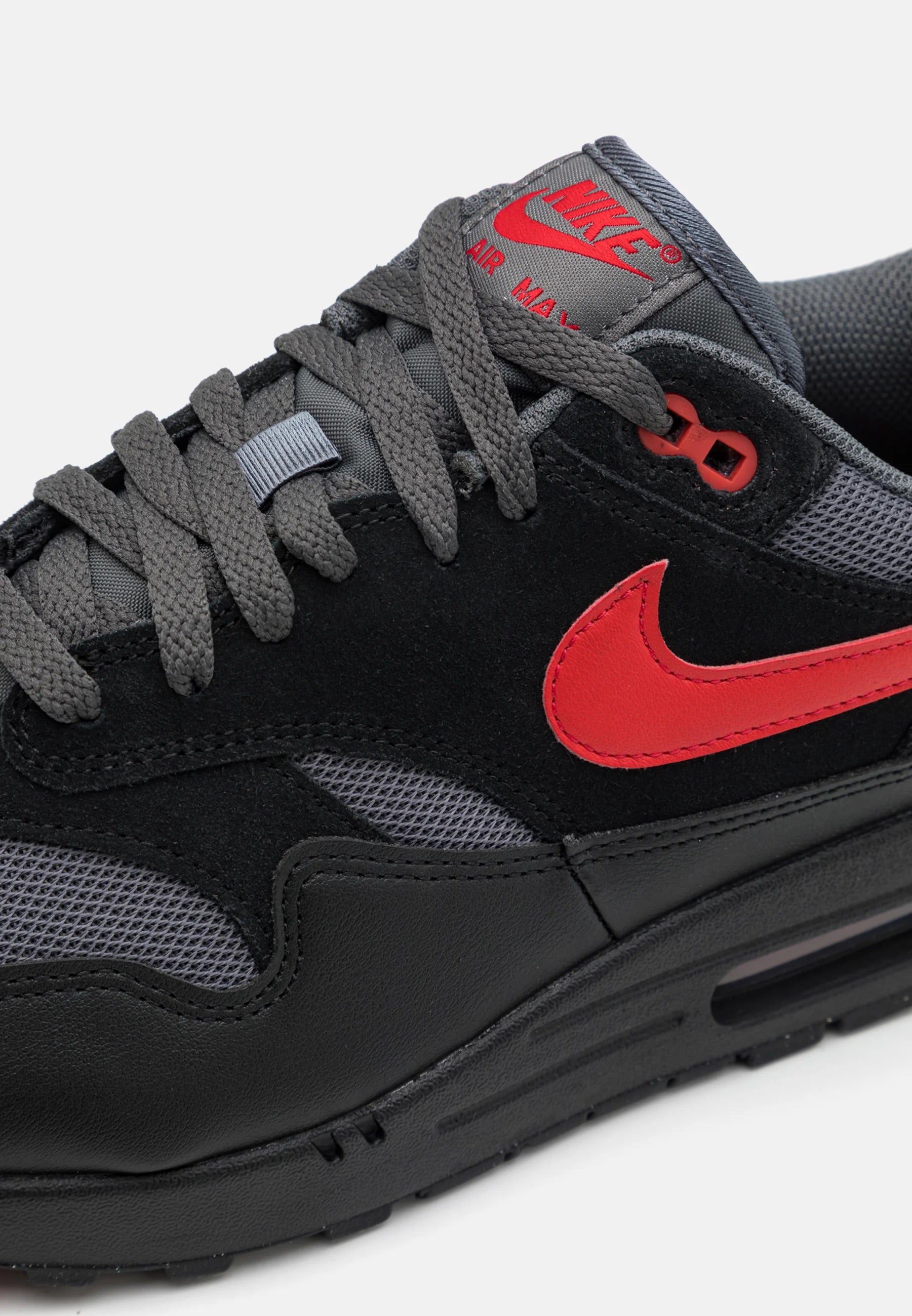 Nike Air Max 1 Essential Vamps FZ5808-008 detail