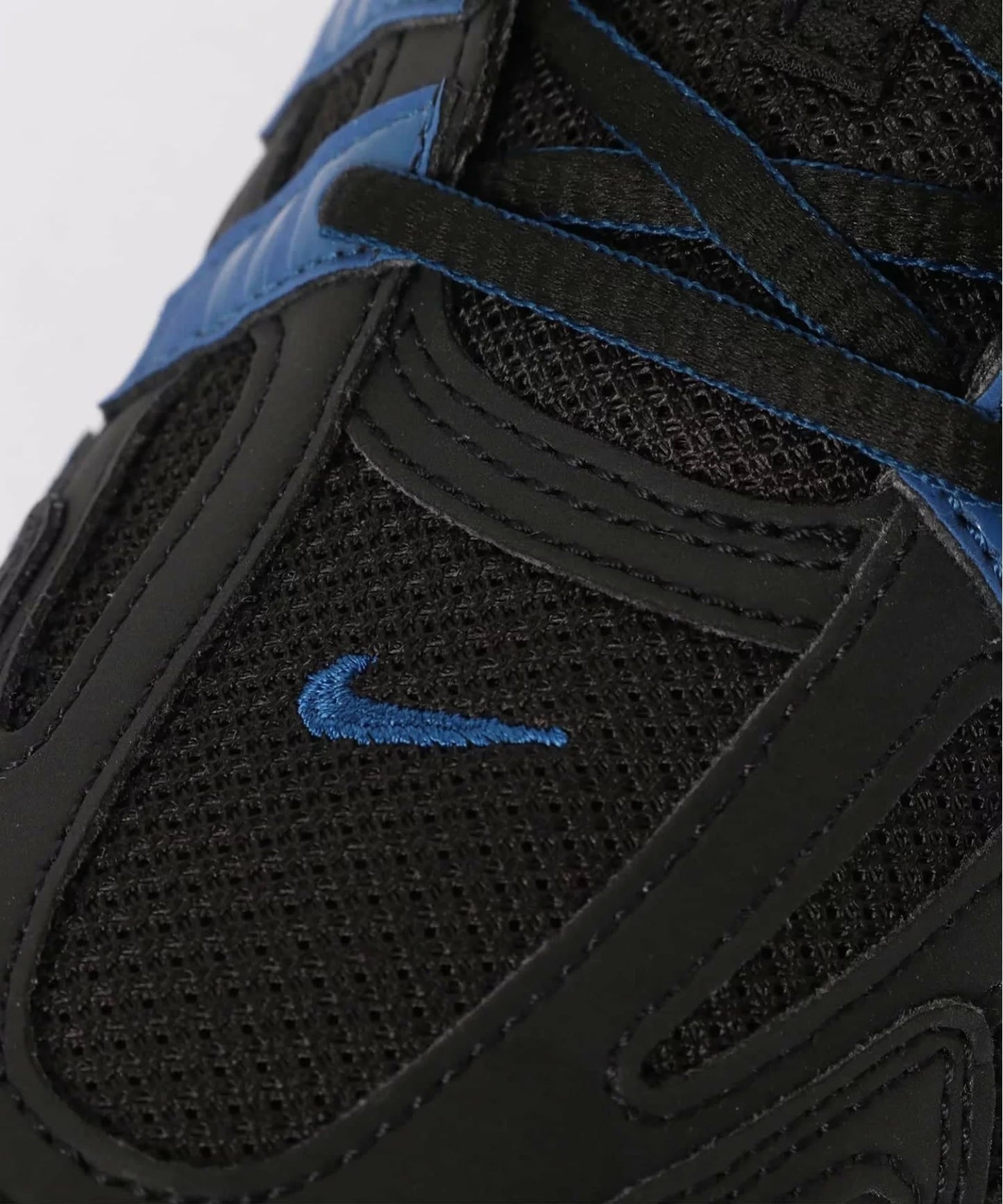 Nike P-6000 SE Court Blue Black mesh bovenwerk detail – HV6904-401