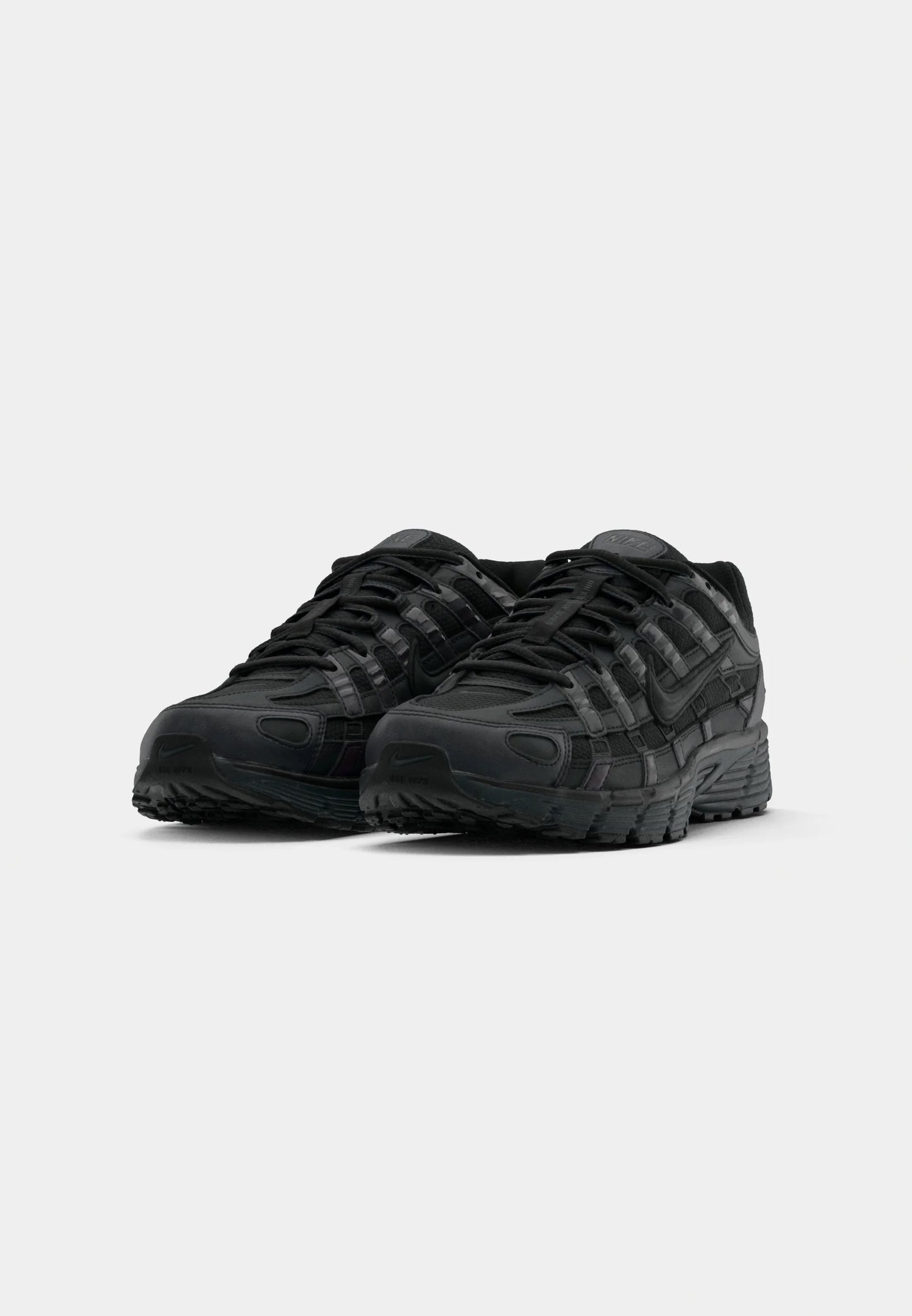 Nike P-6000 Black Reflective zijaanzicht