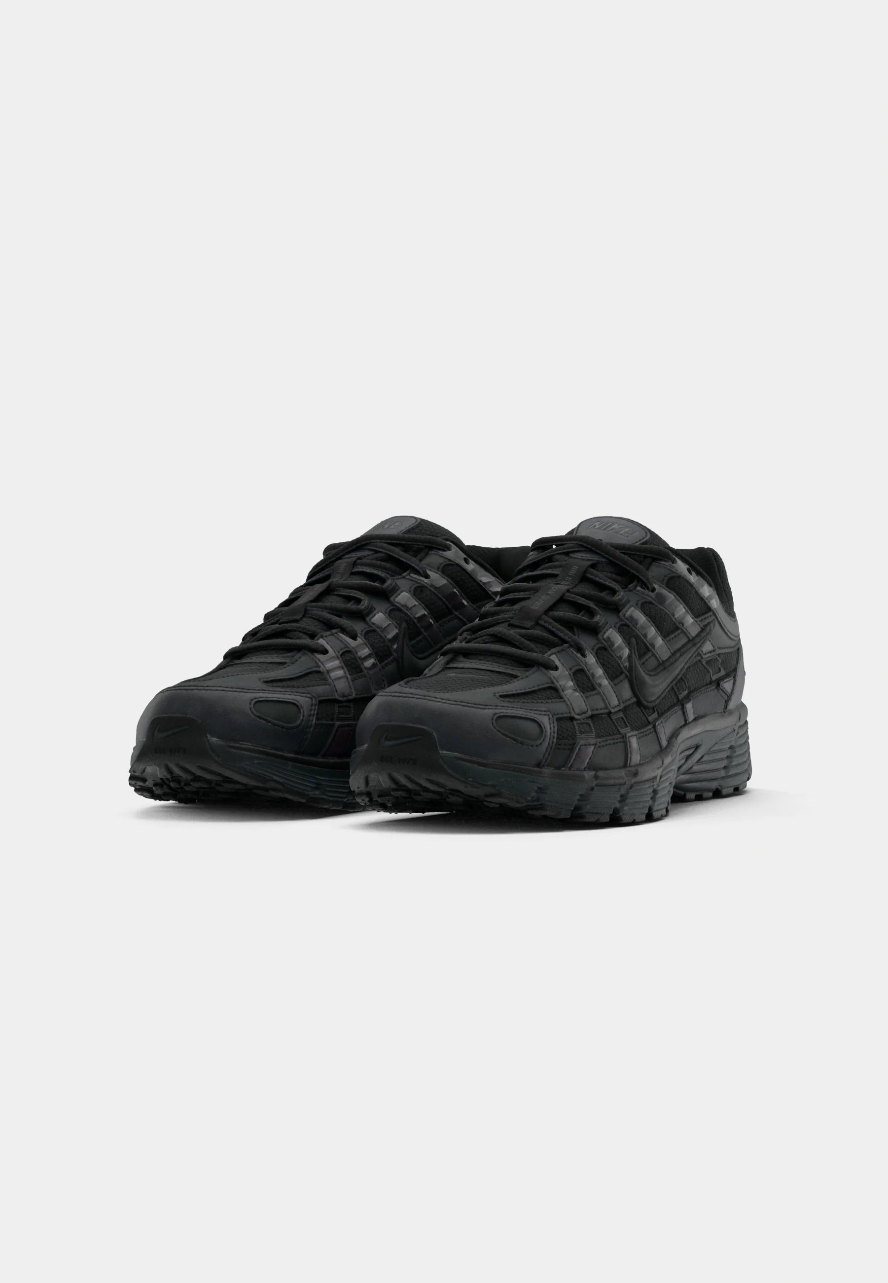 Nike P-6000 Black Reflective zijaanzicht