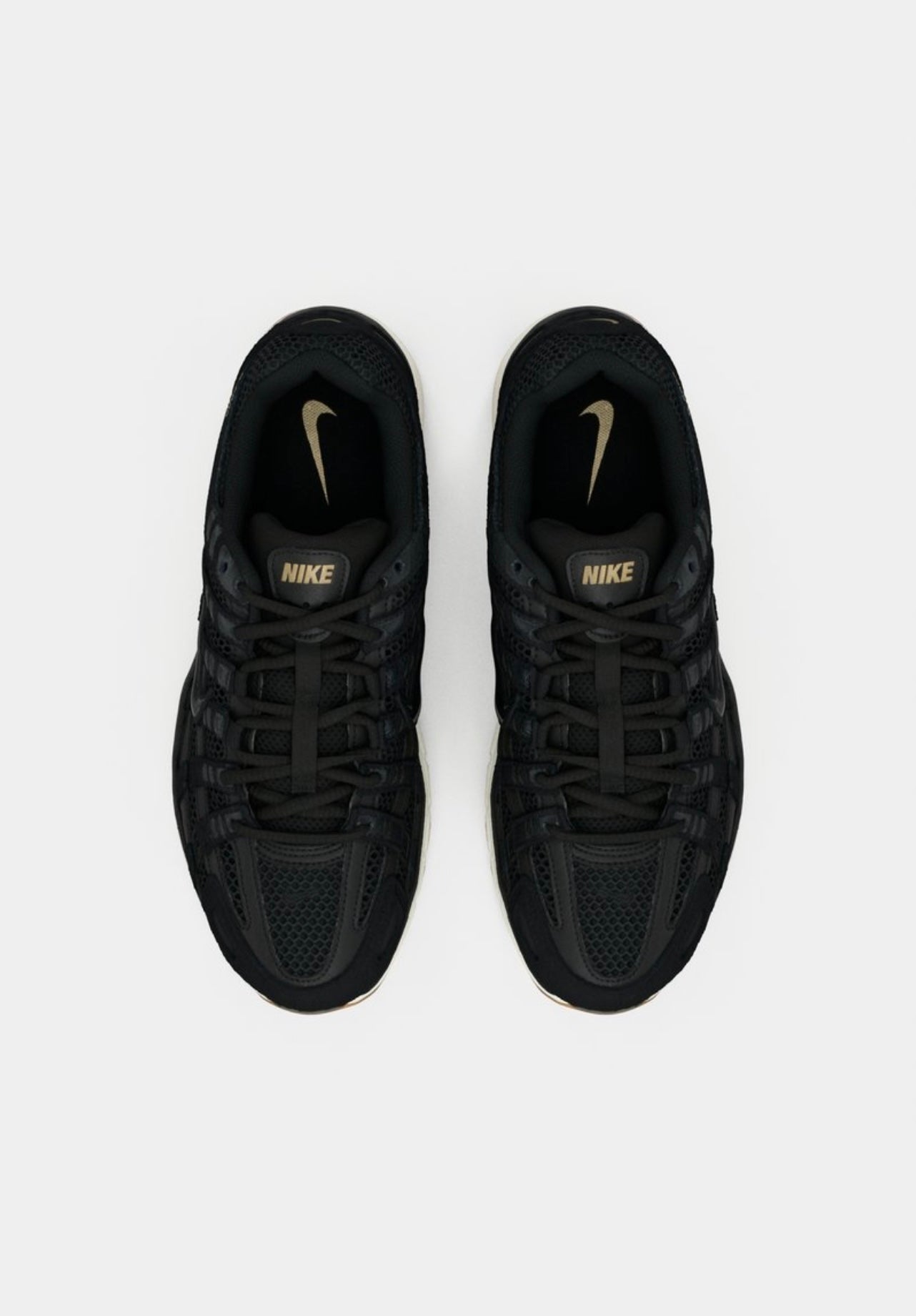 Nike P-6000 SE Black Metallic Gold Gum HF0015-001 bovenkant