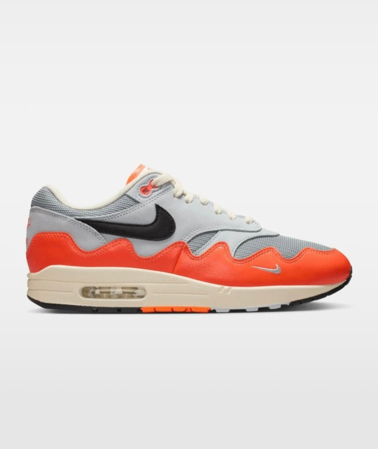 Patta x Nike Air Max 1 Hyper Crimson Black Pure Platinum II7055-800 zijkant