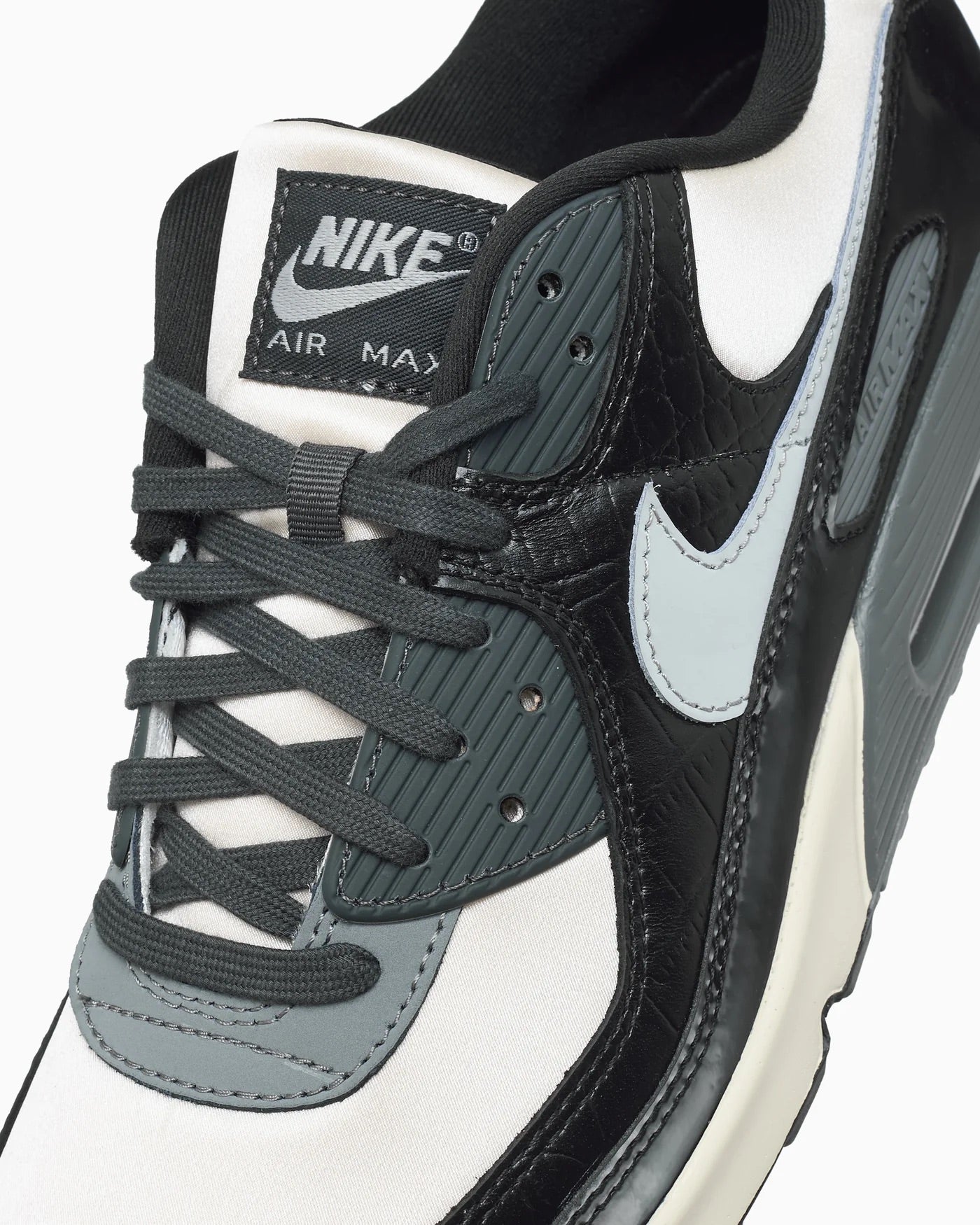 Nike Air Max 90 QS Smoke Grey Crocodile IQ4468-100 detail
