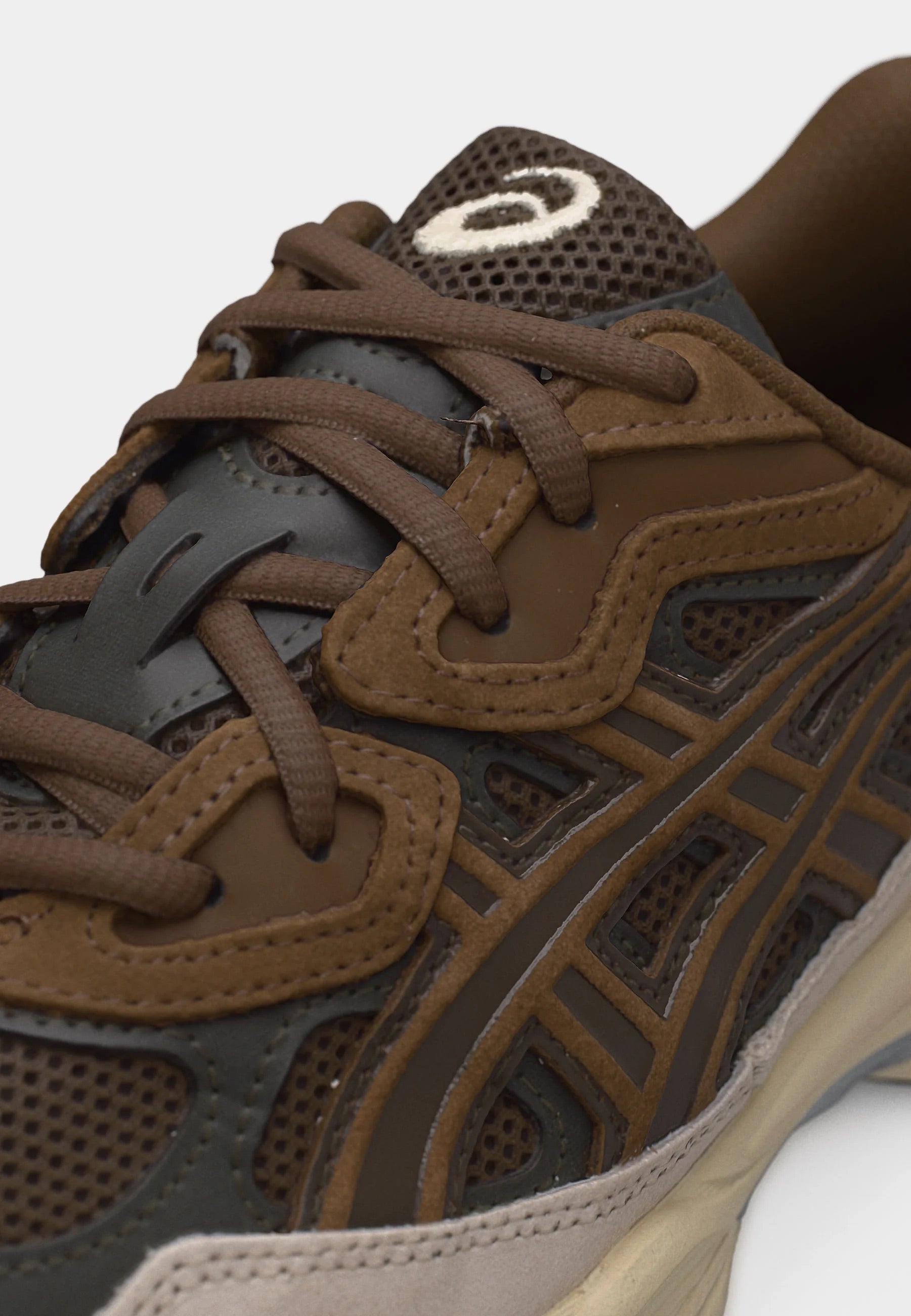 Asics GEL-NYC Brown Storm Black 1203A383-201 detail